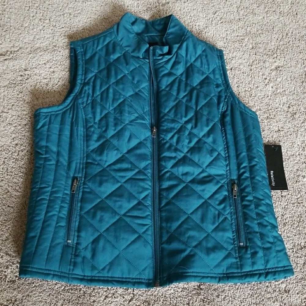 Relativity women's vest, brand new